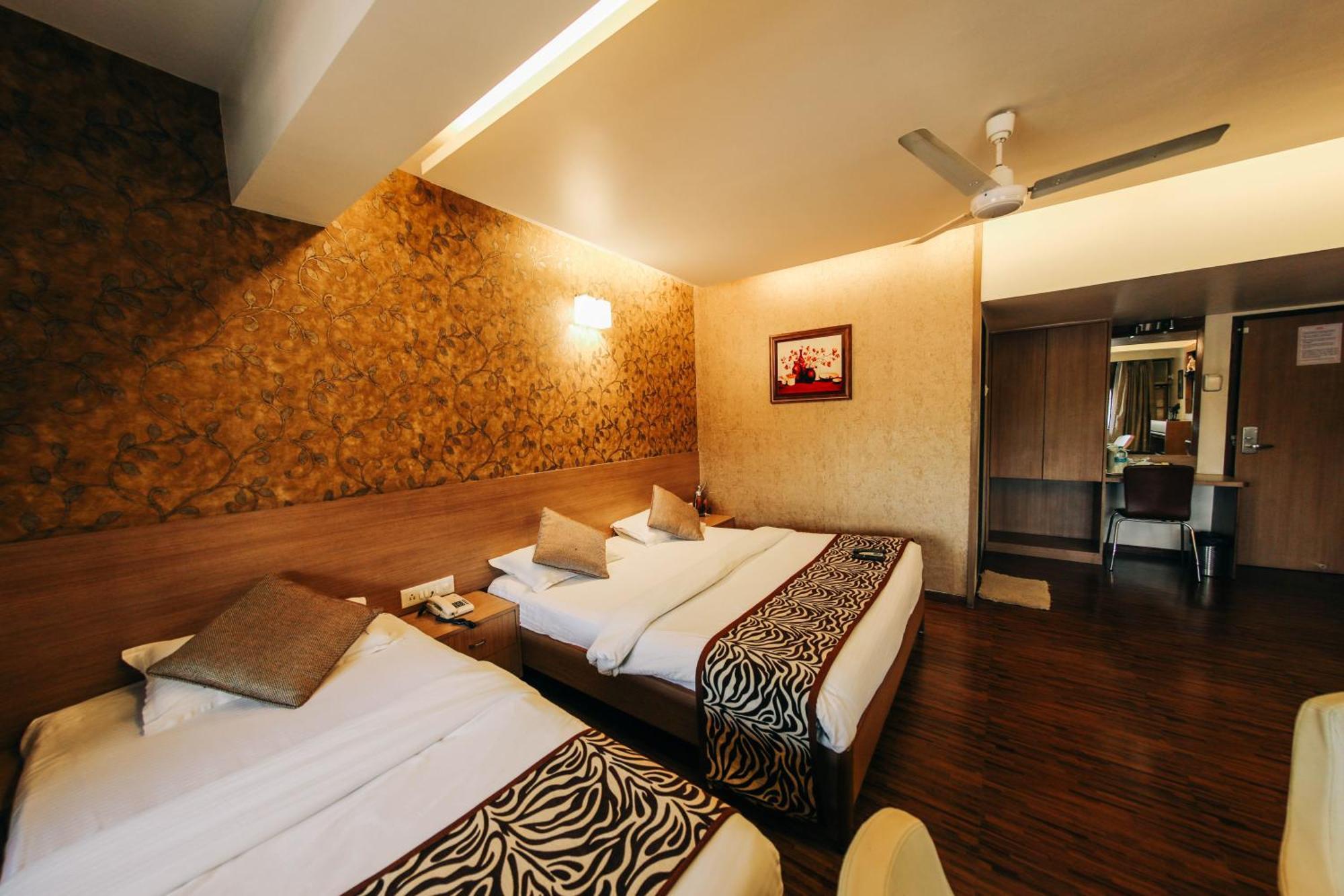 Hotel Maharana Inn Chembur Мумбаї Екстер'єр фото