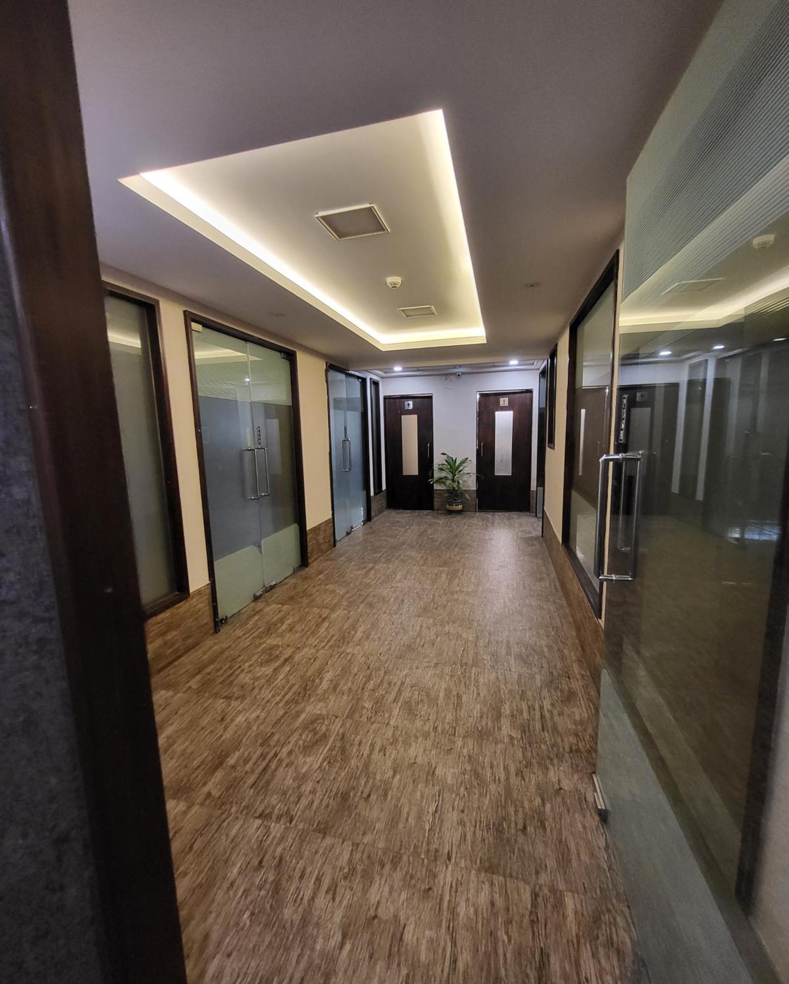 Hotel Maharana Inn Chembur Мумбаї Екстер'єр фото