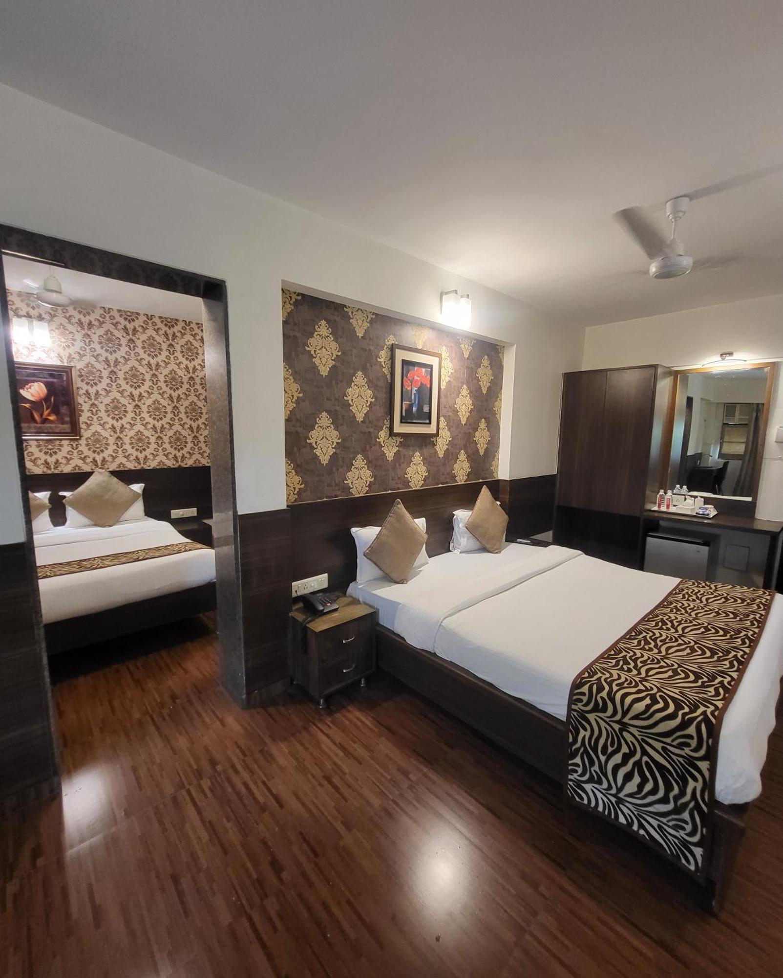 Hotel Maharana Inn Chembur Мумбаї Екстер'єр фото