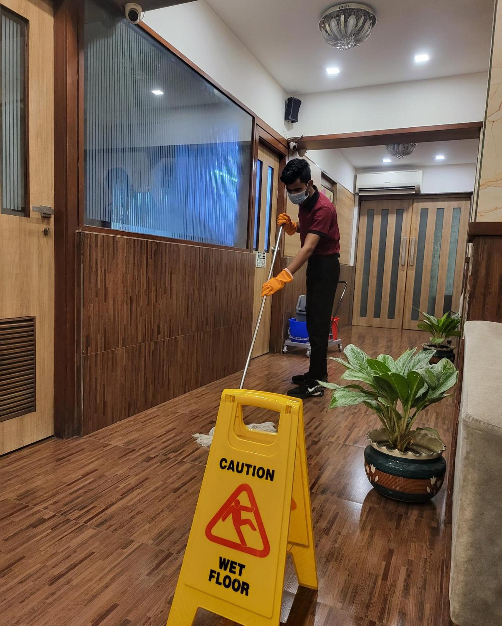 Hotel Maharana Inn Chembur Мумбаї Екстер'єр фото