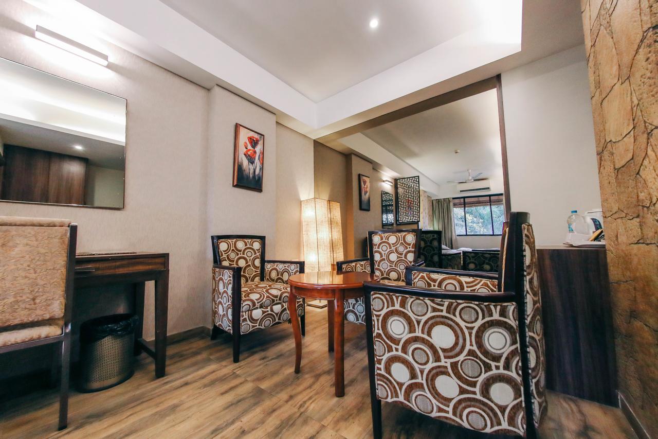 Hotel Maharana Inn Chembur Мумбаї Екстер'єр фото